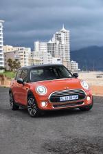 Mini Cooper 5-Door 2018 года (ZA)